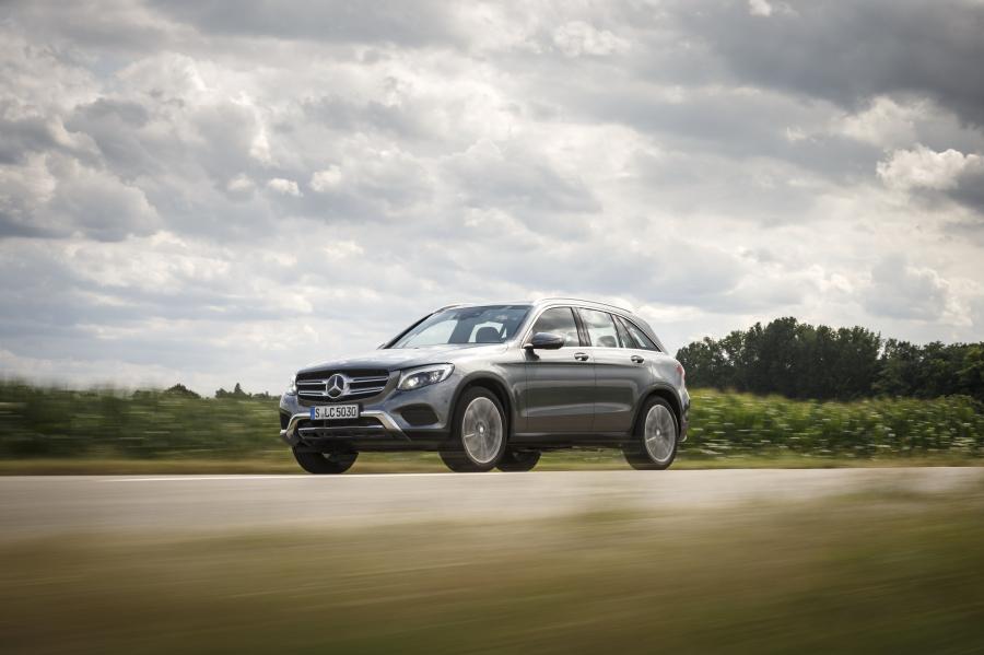  Mercedes-Benz GLC220 d 4Matic Off-Road 2015 года  (фото 12 из 24)
